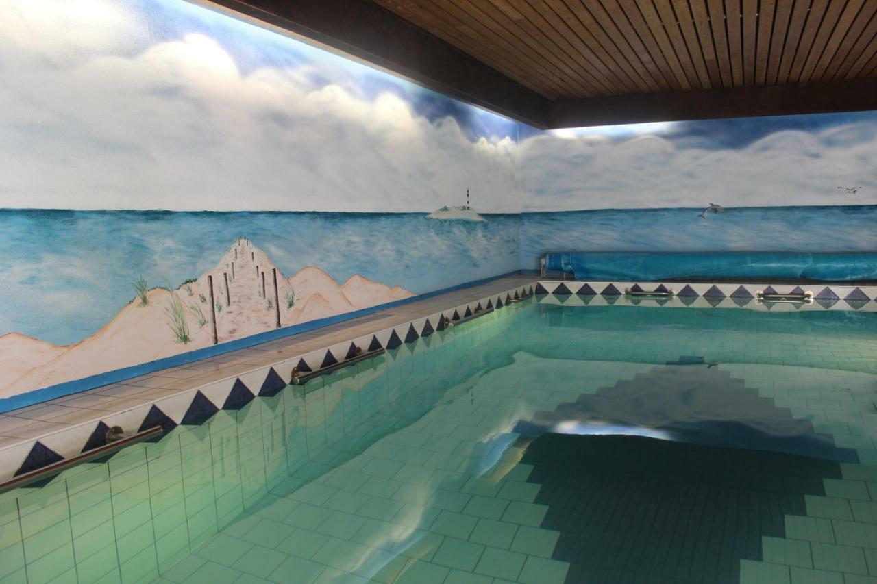 Haus Abbi, Ferienwohnung Mit Schwimmbad Hage Dış mekan fotoğraf