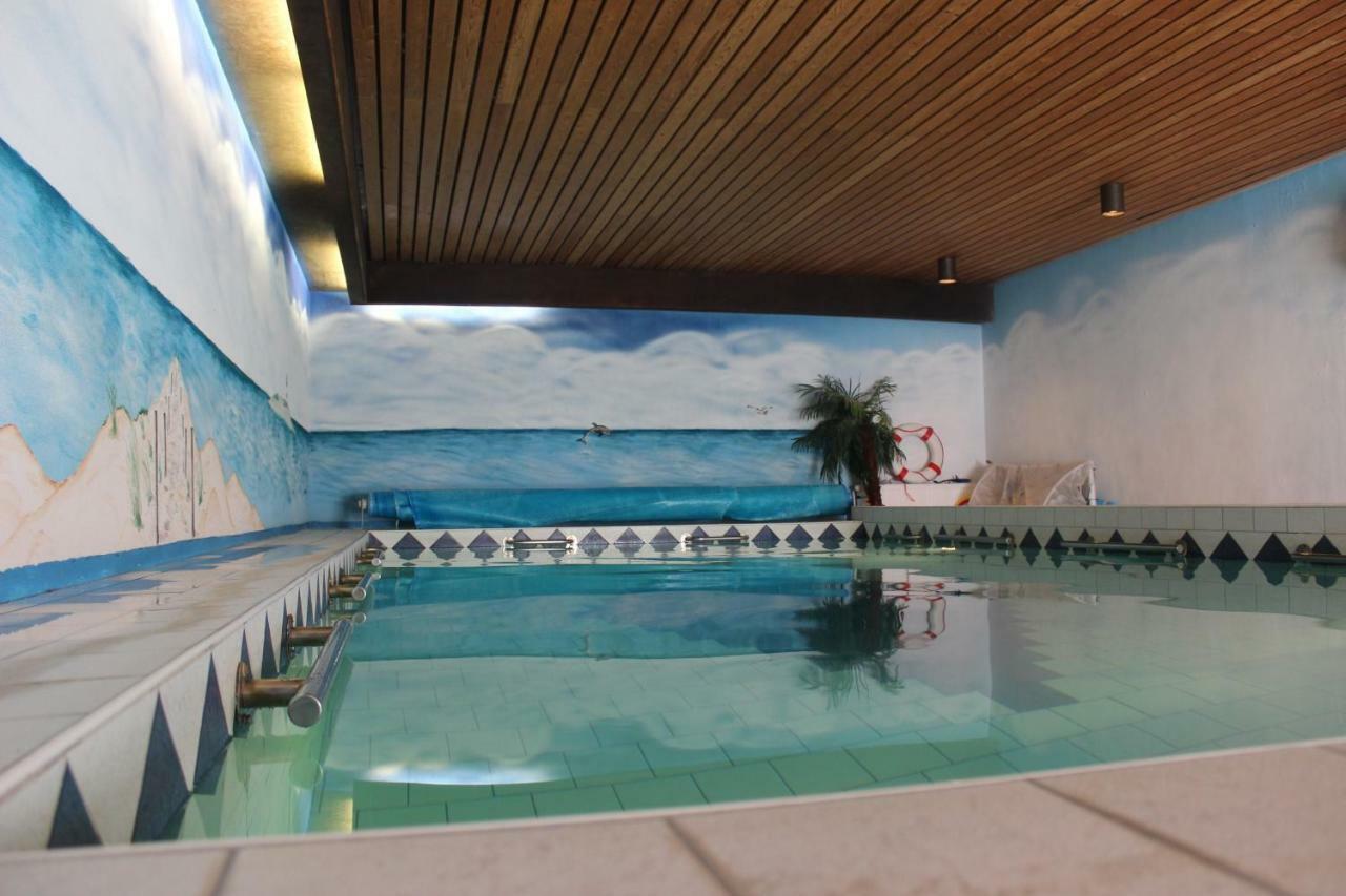 Haus Abbi, Ferienwohnung Mit Schwimmbad Hage Dış mekan fotoğraf