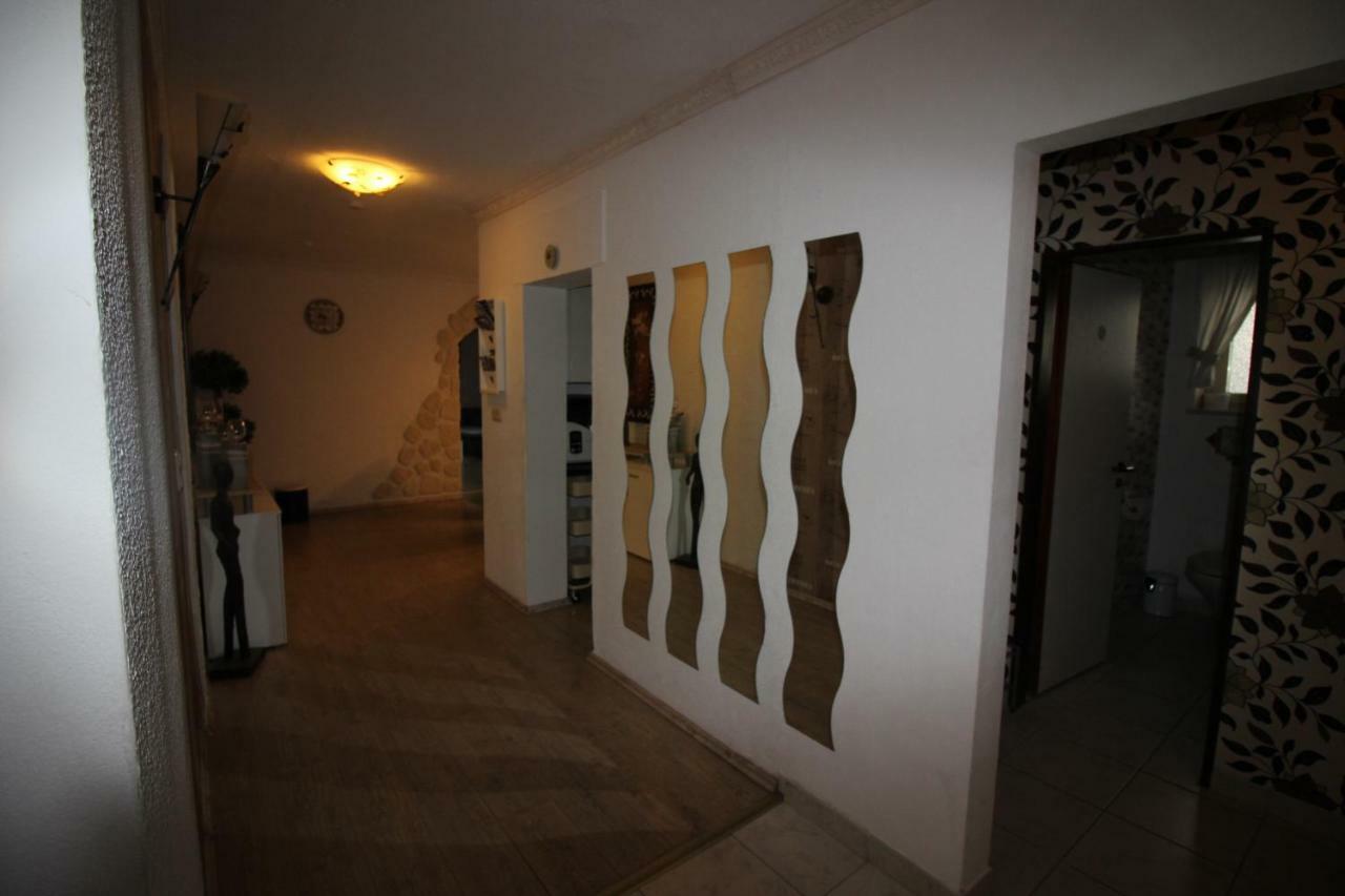 Haus Abbi, Ferienwohnung Mit Schwimmbad Hage Dış mekan fotoğraf
